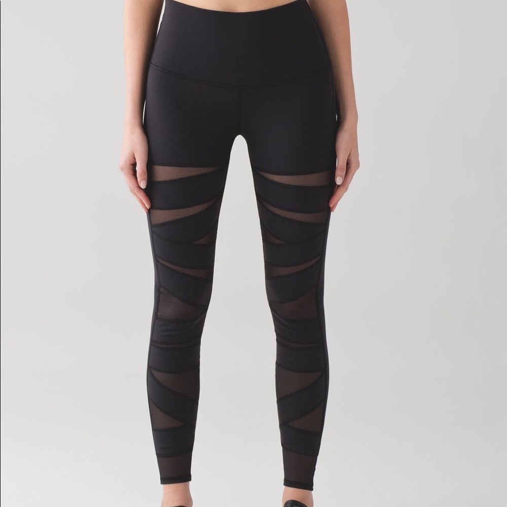 Black Lululemon leggings with mesh